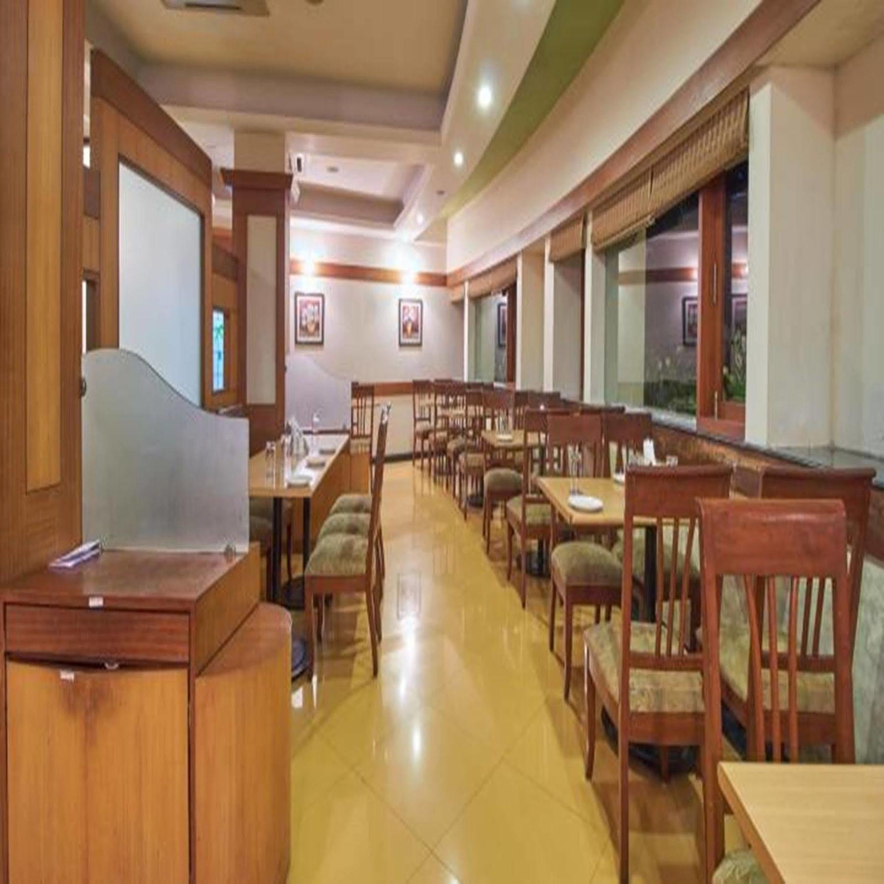 Sahil Sarovar Portico Lonavala Luaran gambar