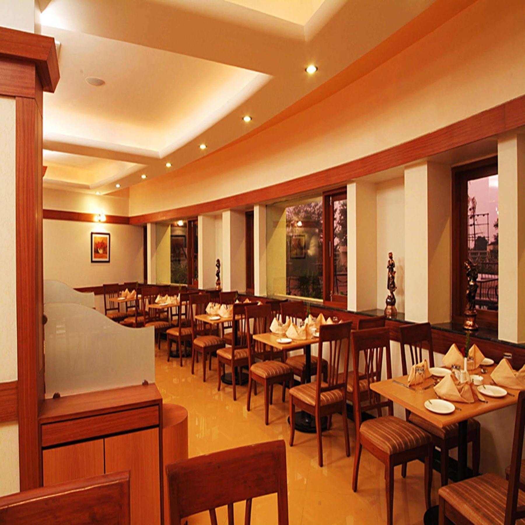 Sahil Sarovar Portico Lonavala Luaran gambar