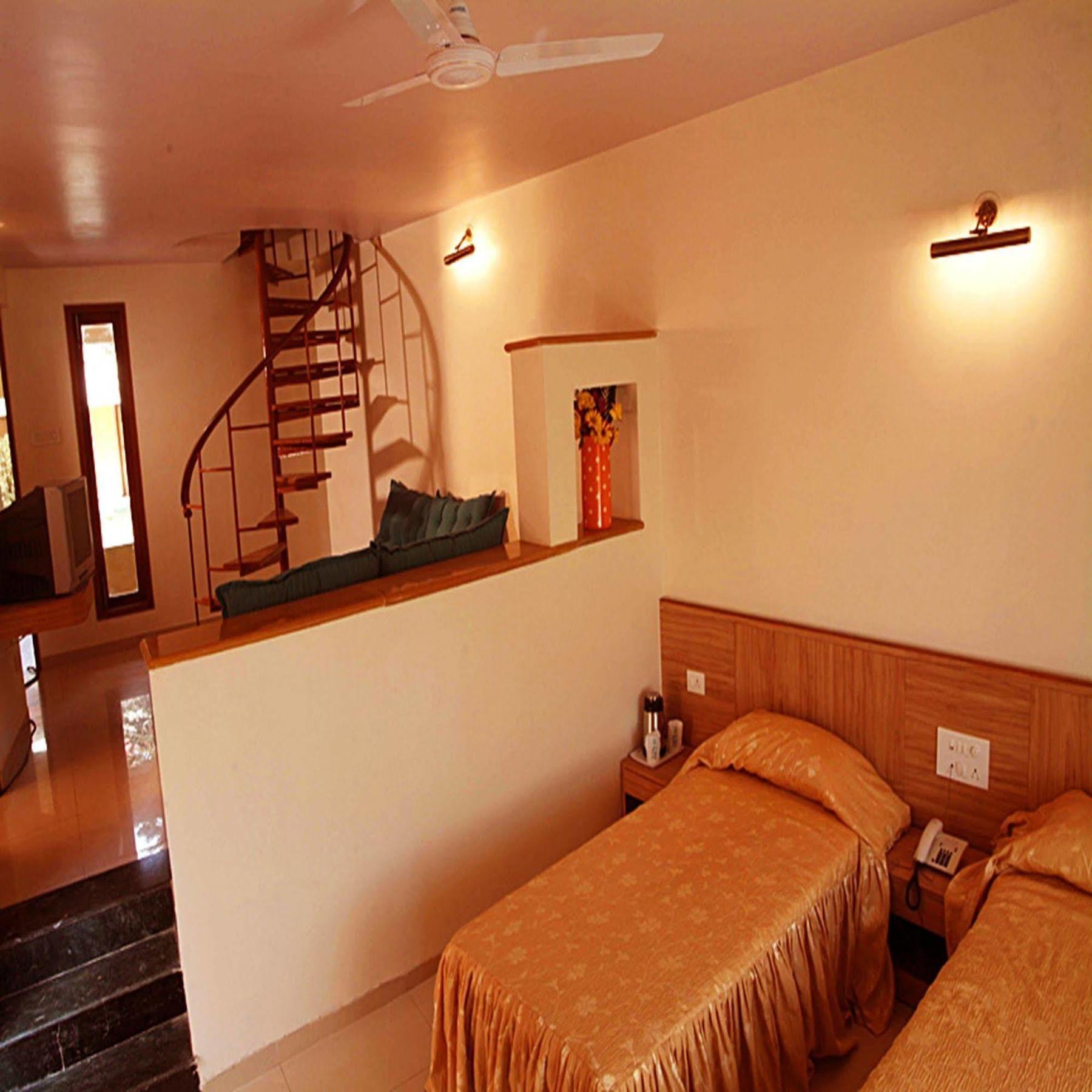 Sahil Sarovar Portico Lonavala Luaran gambar
