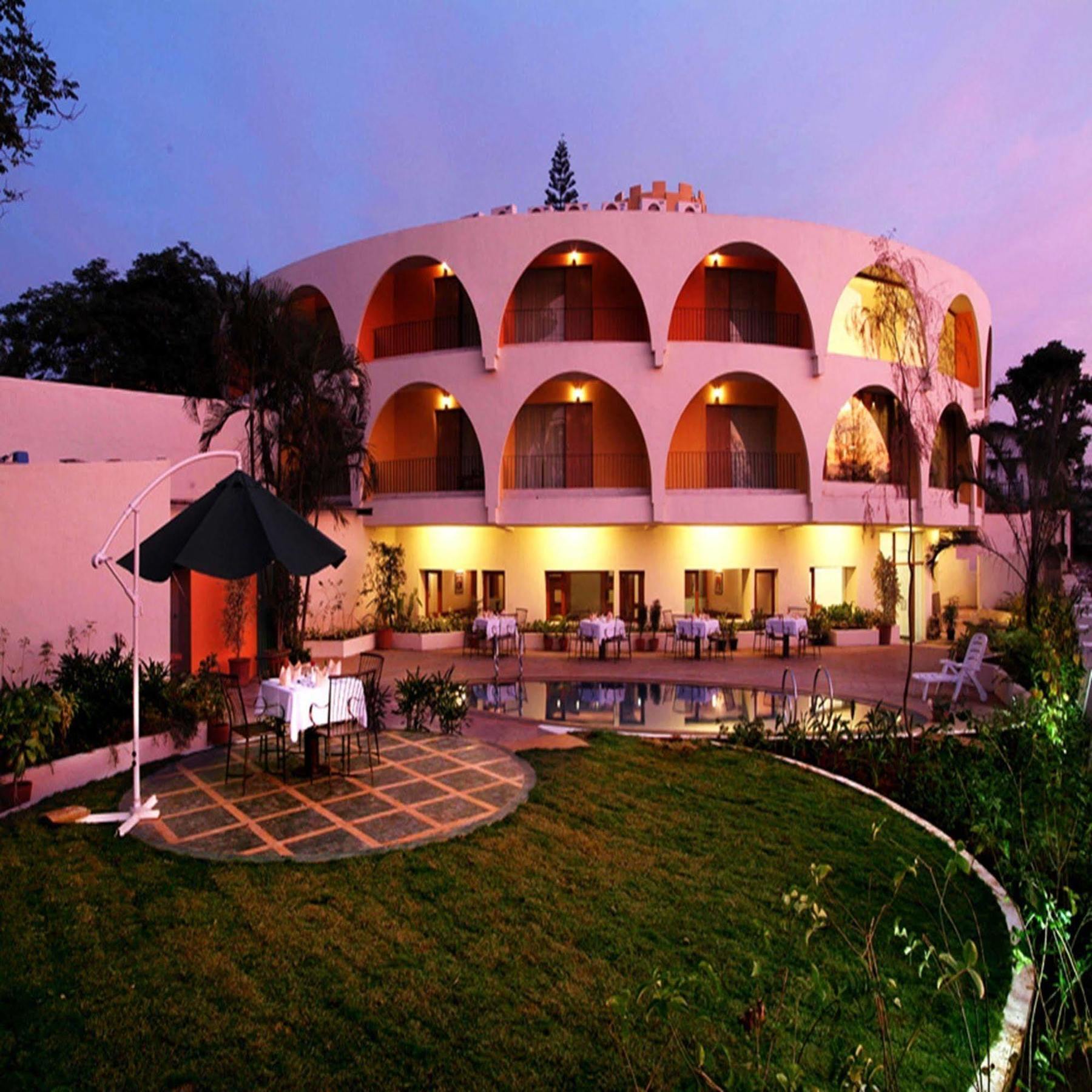 Sahil Sarovar Portico Lonavala Luaran gambar